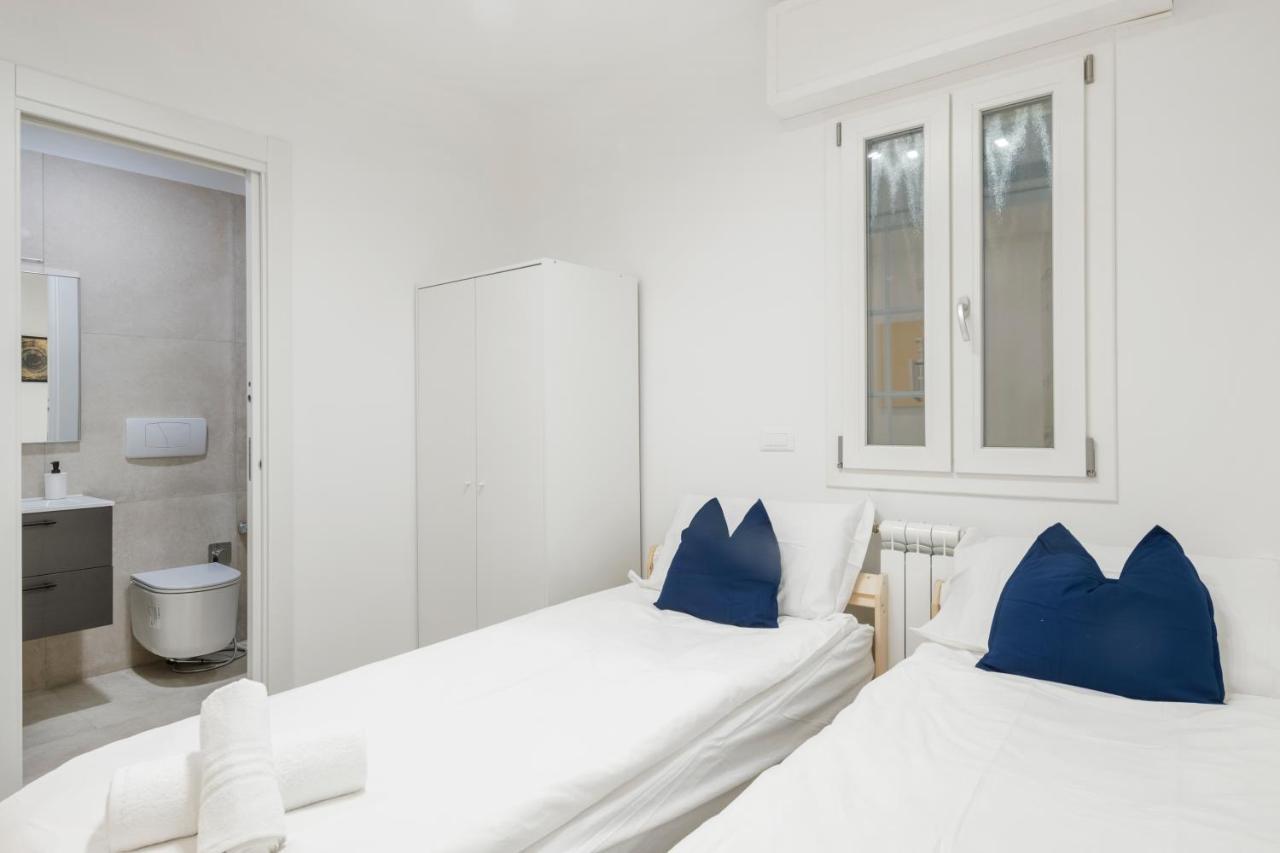 Easystayrome 10 Pax 3 Baths 1 Min From Metro Kültér fotó