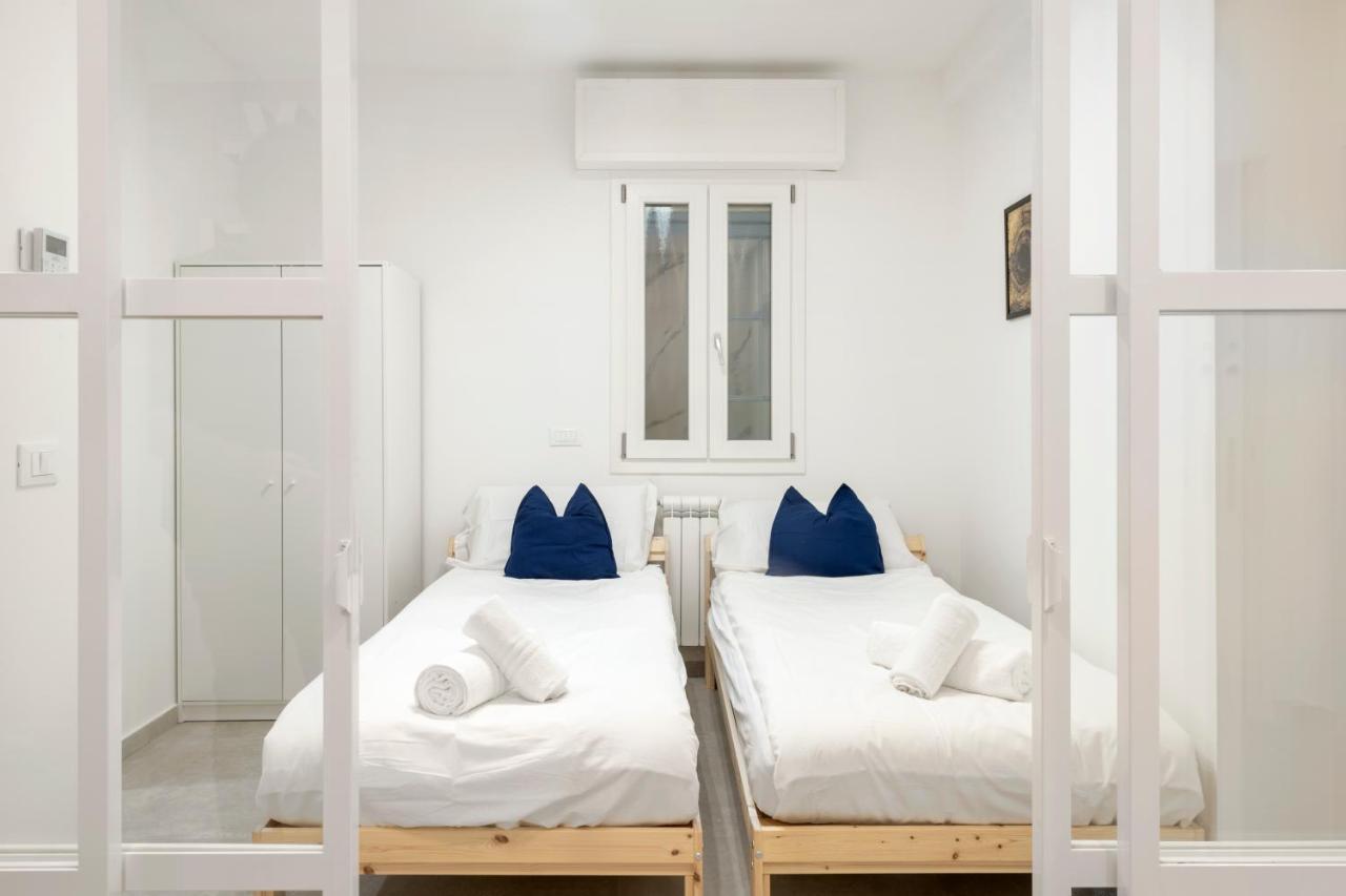 Easystayrome 10 Pax 3 Baths 1 Min From Metro Kültér fotó